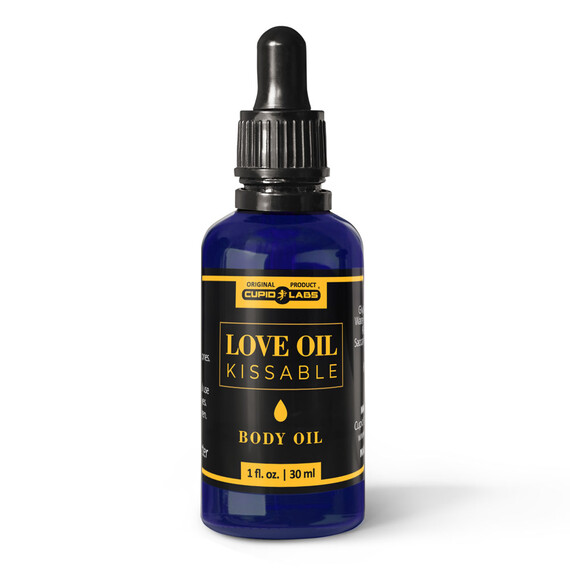 Еротично олио за масаж Cupid Labs Love Oil - 30ml  Масажни олиа